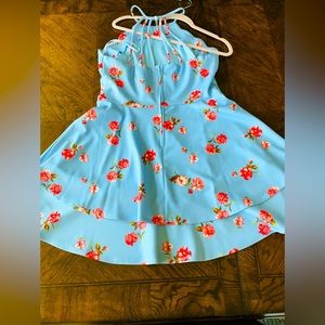 Women NWOT new B. Smart sleeveless floral Sun dress